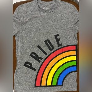 Rainbow Love Gay Pride Well Worn XS Graphic Print T-shirt Gray LGBQT Tee